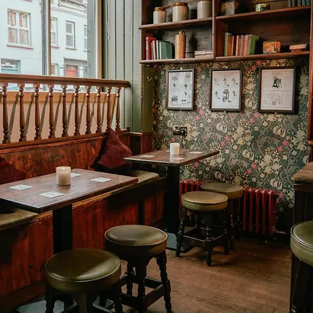 Adams Townhouse Nocleg ze śniadaniem *