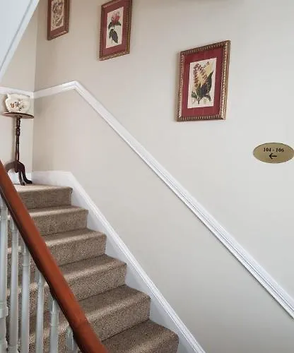 Adams Townhouse Bed & Breakfast *