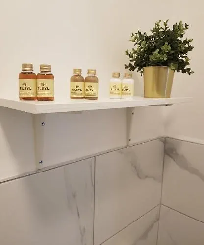 Adams Townhouse Bed & Breakfast *