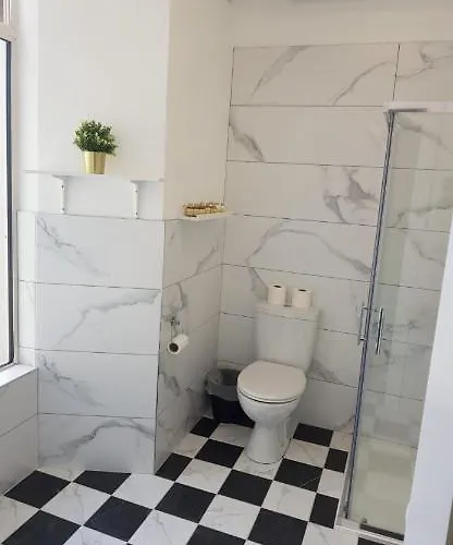 Alojamento de Acomodação e Pequeno-almoço Adams Townhouse *