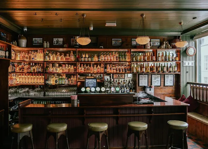 Adams Townhouse Bed & Breakfast *